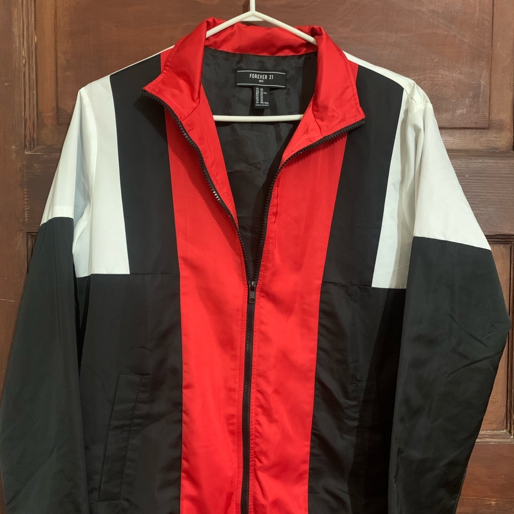 **SALE** 🔥Stylish track top